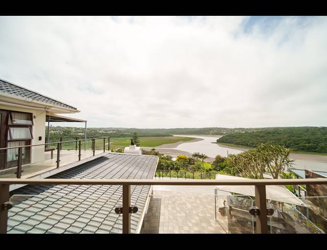 4 BEDROOM HOUSE FOR SALE IN BONZA BAY
